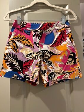 Tropical Leaf Print Women's Shorts - Pink Multi